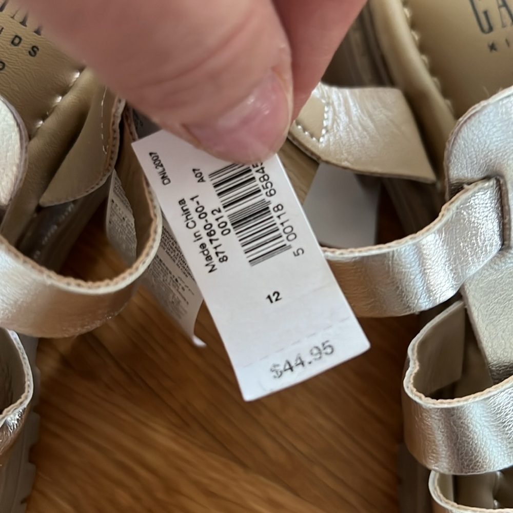 NWT Gap Kids Fisherman Sandals - Picture 2 of 4